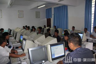 護國鄉(xiāng)組織村三委班子成員開展計算機技術(shù)培訓(xùn)，提升基層干部現(xiàn)代化辦公能力